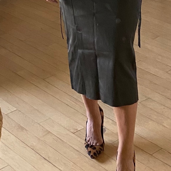 GESTUZ
VILEAGZ LEATHERDRESS
DK 38
Dark Olive NWT - Picture 12 of 15